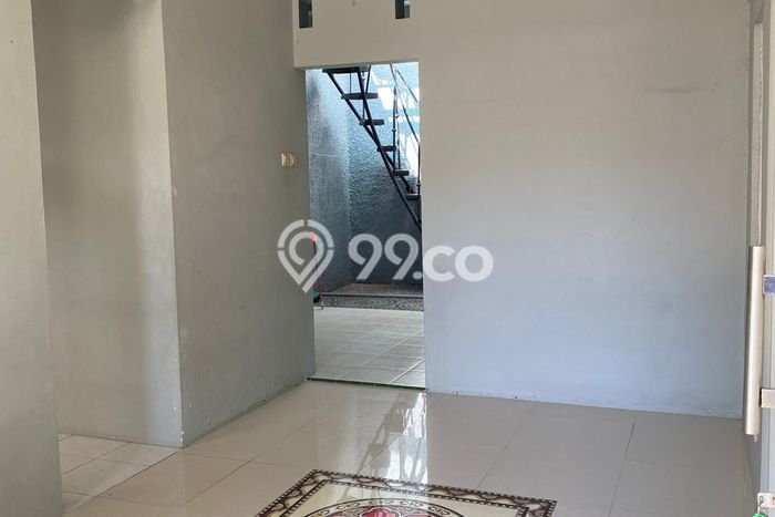 Rumah Strategis Modern Lb 100m2 di Semarang Barat, Semarang Rumah Strategis Modern Lb 100m2 di Semarang Barat, Semarang