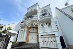 Jual Rumah Luas Megah Dengan View Cantik di Senayan, Jakarta Selatan Jual Rumah Luas Megah Dengan View Cantik di Senayan, Jakarta Selatan