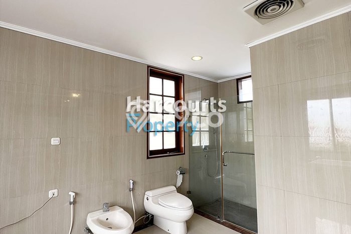 Hunian Modern Dikontrakkan 5 Kamar di Menteng Boleh Nego Hunian Modern Dikontrakkan 5 Kamar di Menteng Boleh Nego