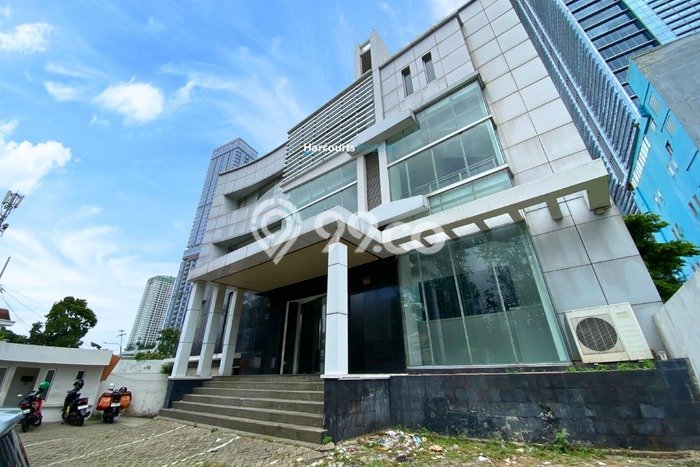 Komersial Disewa di Jakarta Selatan dengan LB 1000m2 Area Komersial Ramai Komersial Disewa di Jakarta Selatan dengan LB 1000m2 Area Komersial Ramai