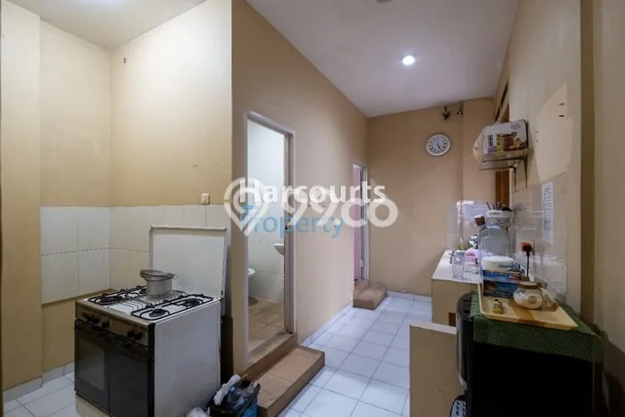 Rumah Kost Dijual di Kebayoran Baru, Jakarta Selatan, Spesifikasi 13 KT, 8 KM, 150m2 Rumah Kost Dijual di Kebayoran Baru, Jakarta Selatan, Spesifikasi 13 KT, 8 KM, 150m2