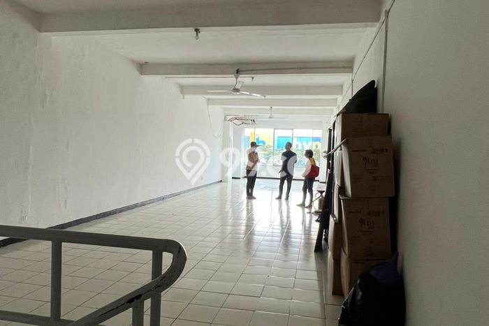 Lokasi Strategis! Dijual Ruko Bisnis di Karawaci, Tangerang Kondisi Baik Lokasi Strategis! Dijual Ruko Bisnis di Karawaci, Tangerang Kondisi Baik