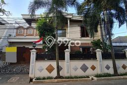 Rumah Mewah LB 750m2 Siap Pakai Desain Elegan di Kemang, Jakarta Selatan Rumah Mewah LB 750m2 Siap Pakai Desain Elegan di Kemang, Jakarta Selatan