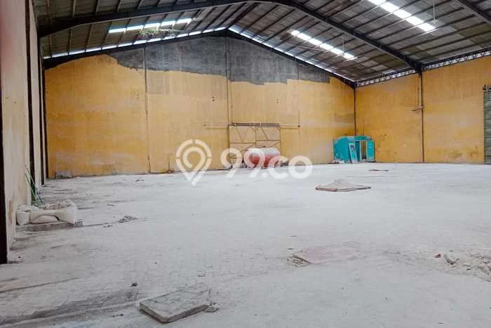 Disewakan Gudang di Kawasan Ramai Muara Baru Luas 730m2 Disewakan Gudang di Kawasan Ramai Muara Baru Luas 730m2