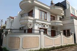 Jual Rumah Mewah Megah Dengan View Eksklusif di Sunter, Jakarta Utara Jual Rumah Mewah Megah Dengan View Eksklusif di Sunter, Jakarta Utara