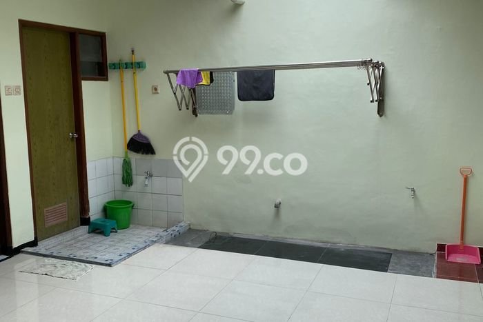 Rumah Asri area Sukolilo, 2 KT, LT 135m2m² Bangunan 100m2m² Rumah Asri area Sukolilo, 2 KT, LT 135m2m² Bangunan 100m2m²