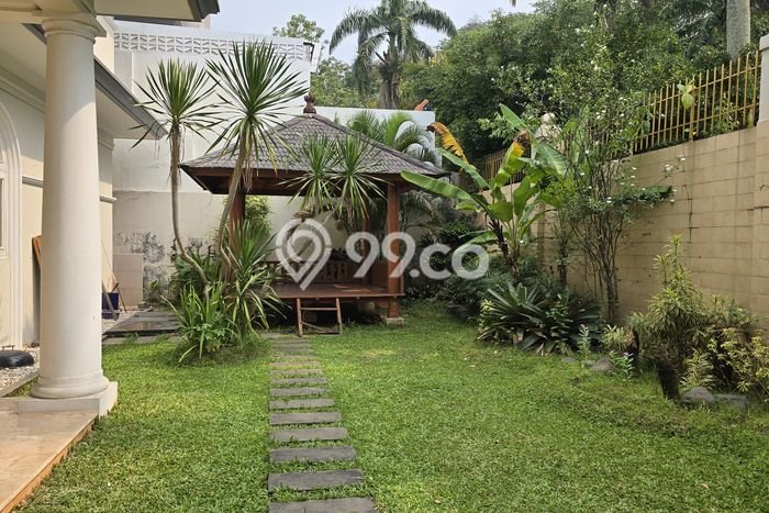 Hunian Mewah LB 500m2 Siap Pakai Desain Elegan di BSD Bukit Golf, Tangerang Hunian Mewah LB 500m2 Siap Pakai Desain Elegan di BSD Bukit Golf, Tangerang