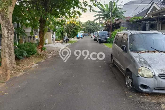 Rumah Luas Asri 4 KT Siap Huni di BSD Nusaloka Tangerang Rumah Luas Asri 4 KT Siap Huni di BSD Nusaloka Tangerang