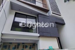 Dijual Rumah Mewah Megah Dengan View Eksklusif di Jelambar, Jakarta Barat Dijual Rumah Mewah Megah Dengan View Eksklusif di Jelambar, Jakarta Barat
