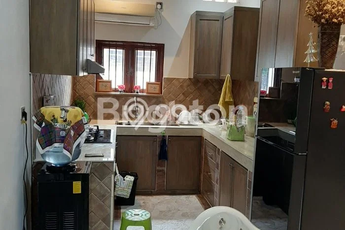 Jual Rumah Mewah Elegan Dengan View Cantik di Kedoya Baru, Jakarta Barat Jual Rumah Mewah Elegan Dengan View Cantik di Kedoya Baru, Jakarta Barat