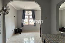 UNIT SPESIAL! Rumah di Taman Palem, 2 KT, Dekat Pusat Kota, LT 75m² LB 100m² UNIT SPESIAL! Rumah di Taman Palem, 2 KT, Dekat Pusat Kota, LT 75m² LB 100m²