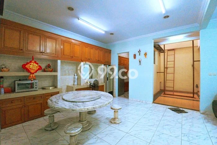 Disewakan! Rumah 4 Kamar Tidur &
5 Kamar Mandi di Jelambar, Jakarta Barat Disewakan! Rumah 4 Kamar Tidur &
5 Kamar Mandi di Jelambar, Jakarta Barat
