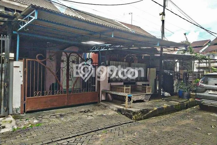 Rumah Modern 2 KT di Cikokol Tangerang Semi Furnished Rumah Modern 2 KT di Cikokol Tangerang Semi Furnished