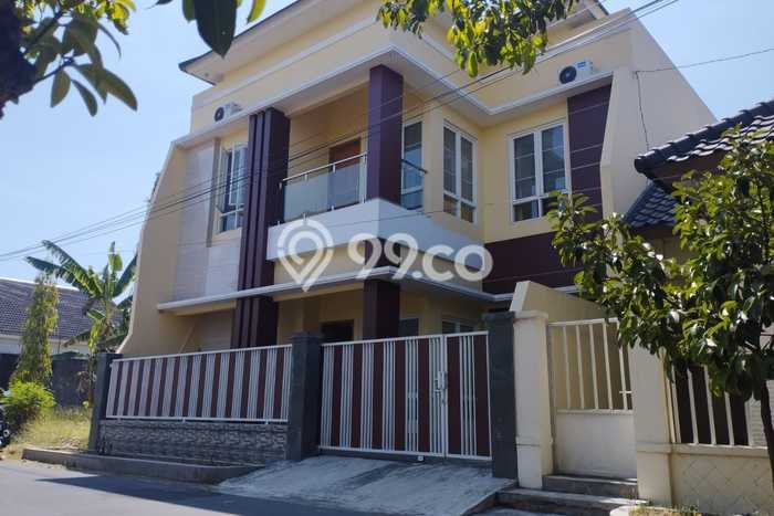 Dijual Cepat Rumah Bagus Siap Huni LB 220m2 di Solo Baru, Solo Dijual Cepat Rumah Bagus Siap Huni LB 220m2 di Solo Baru, Solo