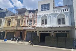 Unit Ruko Dijual di Cengkareng Jakarta Barat Luas Bangunan 135m2 Unit Ruko Dijual di Cengkareng Jakarta Barat Luas Bangunan 135m2