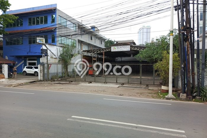 Dijual! Ruko di Bintaro Jakarta Selatan LT 708m2 / LB 991m2 Kawasan Strategis Dijual! Ruko di Bintaro Jakarta Selatan LT 708m2 / LB 991m2 Kawasan Strategis
