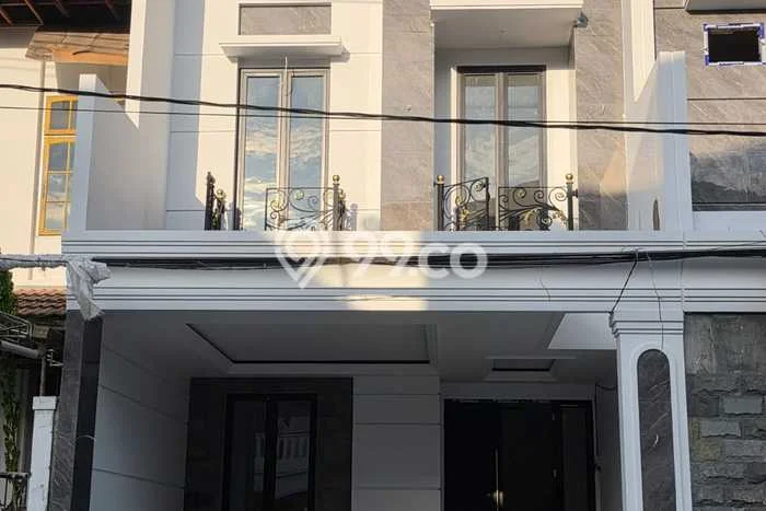 For Sale! Luxury House LT 96m2 Desain Elegan di Kertajaya For Sale! Luxury House LT 96m2 Desain Elegan di Kertajaya