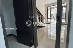 Disewakan! Rumah 2 Kamar Tidur &
2 Kamar Mandi di Taman Kopo Indah, Bandung Disewakan! Rumah 2 Kamar Tidur &
2 Kamar Mandi di Taman Kopo Indah, Bandung