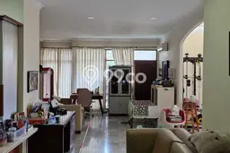 Siap Huni Hunian Elit 4 Kamar di Kebon Jeruk Dekat ke Mana Pun Siap Huni Hunian Elit 4 Kamar di Kebon Jeruk Dekat ke Mana Pun