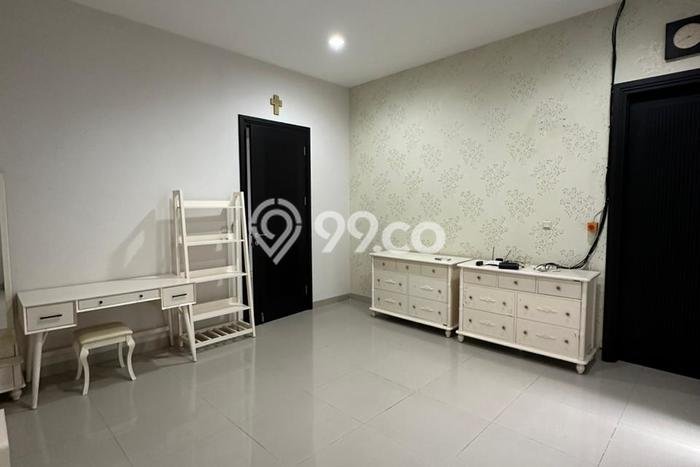 Hot Offer Hunian Premium Ideal dan Luas di Wiyung, Surabaya Hot Offer Hunian Premium Ideal dan Luas di Wiyung, Surabaya