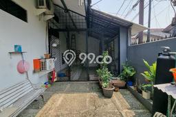 Rumah Luxury di Jakarta Barat Strategis Kondisi Terawat Rumah Luxury di Jakarta Barat Strategis Kondisi Terawat