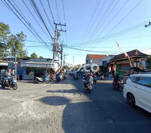 Rumah Eksklusif Siap Huni LT 240m2 di Sawahan, Surabaya Rumah Eksklusif Siap Huni LT 240m2 di Sawahan, Surabaya