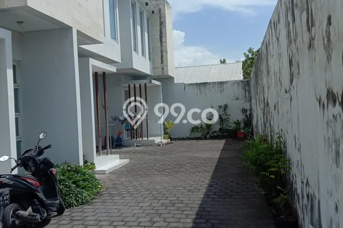 Rumah Disewakan Badung LT 72m2 LB 120m2 Kawasan Jimbaran Rumah Disewakan Badung LT 72m2 LB 120m2 Kawasan Jimbaran