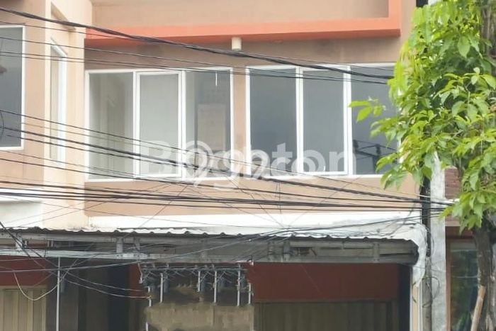 AREA PREMIUM! Ruko For Rent Kawasan Kuta, Luas 160m², Jalan Strategis AREA PREMIUM! Ruko For Rent Kawasan Kuta, Luas 160m², Jalan Strategis