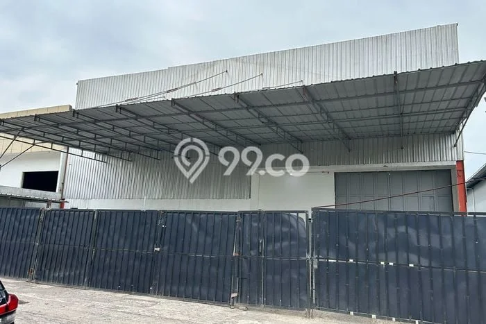 Gudang Disewa di Bandung dengan LB 900m2 Area Komersial Ramai Gudang Disewa di Bandung dengan LB 900m2 Area Komersial Ramai