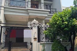 Ready to Use! Premium House LT 176m2 Desain Elegan di Puri Indah Ready to Use! Premium House LT 176m2 Desain Elegan di Puri Indah