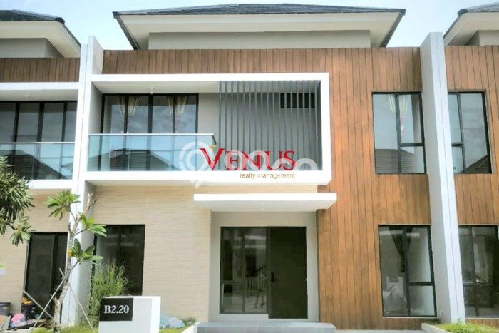 Rumah di Batam Centre, 4 KT, Dekat Universitas, LT 135m² LB 120m² Rumah di Batam Centre, 4 KT, Dekat Universitas, LT 135m² LB 120m²