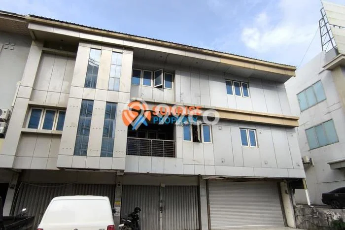 Disewakan Ruko di Kawasan Ramai Pelita Luas 90m2 Disewakan Ruko di Kawasan Ramai Pelita Luas 90m2