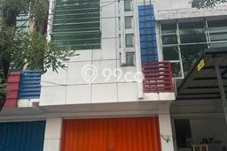 Ruko Disewa di Surabaya dengan LB 120m2 Area Komersial Ramai Ruko Disewa di Surabaya dengan LB 120m2 Area Komersial Ramai