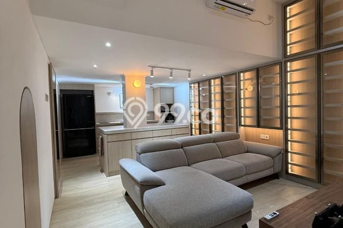 Dijual Rumah Eksklusif 2 KT di Citraland, Surabaya Dijual Rumah Eksklusif 2 KT di Citraland, Surabaya