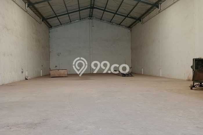 LOKASI STRATEGIS! Gudang di Sidoarjo, Luas 432m2m², Pengunjung Terjamin LOKASI STRATEGIS! Gudang di Sidoarjo, Luas 432m2m², Pengunjung Terjamin