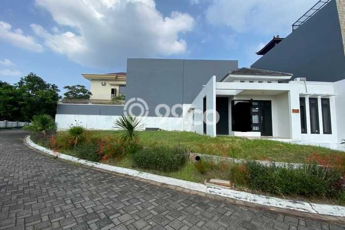 Rumah Strategis Modern Lb 75m2 di Bringin, Semarang Rumah Strategis Modern Lb 75m2 di Bringin, Semarang