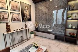 Rumah Luxury Modern Tanpa Renovasi di Pakuwon Indah Surabaya Rumah Luxury Modern Tanpa Renovasi di Pakuwon Indah Surabaya