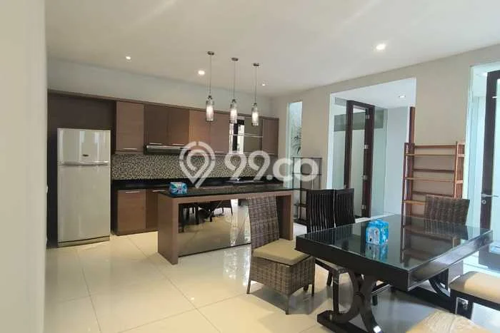 Disewakan! Rumah 5 Kamar Tidur &
5 Kamar Mandi di Citraland, Surabaya Disewakan! Rumah 5 Kamar Tidur &
5 Kamar Mandi di Citraland, Surabaya