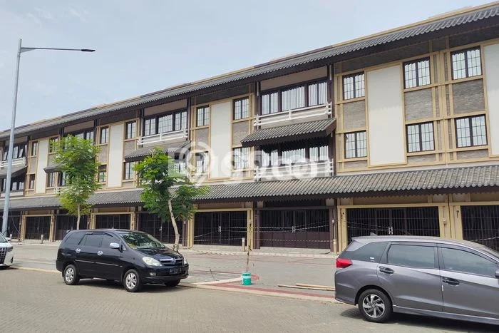 Disewakan Ruko di Kawasan Ramai Kamal Luas 180m2 Disewakan Ruko di Kawasan Ramai Kamal Luas 180m2