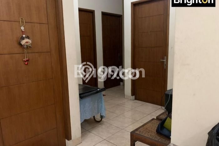 Jual Rumah Mewah Megah Dengan View Cantik di Tomang, Jakarta Barat Jual Rumah Mewah Megah Dengan View Cantik di Tomang, Jakarta Barat