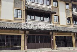 Disewakan Ruko di Kawasan Ramai Kamal Luas 180m2 Disewakan Ruko di Kawasan Ramai Kamal Luas 180m2