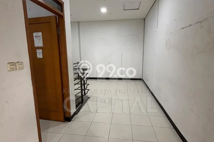 Unit Ruko Disewakan di Terusan Buah Batu di Area Ramai & Strategis Unit Ruko Disewakan di Terusan Buah Batu di Area Ramai & Strategis
