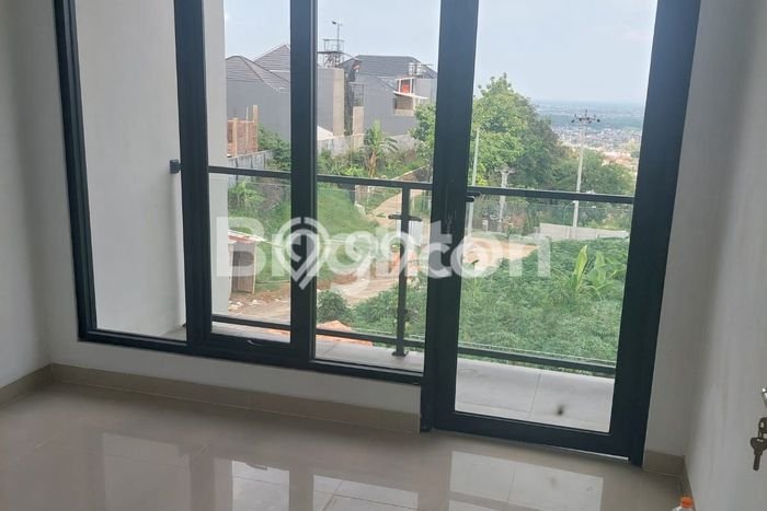 Rumah Modern Cantik 3 KT Siap Huni di Tembalang Rumah Modern Cantik 3 KT Siap Huni di Tembalang