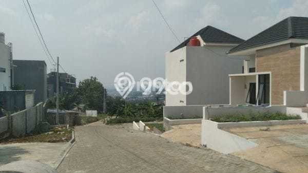 For Sale Rumah 3 Kamar Lokasi Strategis Nyaman dan Strategis di Tembalang For Sale Rumah 3 Kamar Lokasi Strategis Nyaman dan Strategis di Tembalang