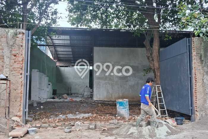 Unit Gudang Disewakan di Cibeureum di Area Ramai & Strategis Unit Gudang Disewakan di Cibeureum di Area Ramai & Strategis