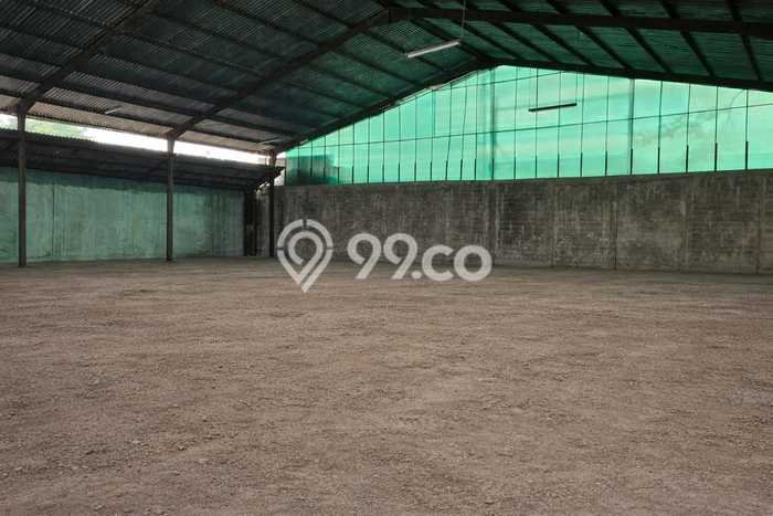 Unit Gudang Disewakan di Cibeureum di Area Ramai & Strategis Unit Gudang Disewakan di Cibeureum di Area Ramai & Strategis