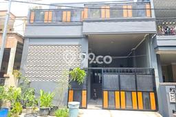 Rumah Modern Cantik 5 KT Bisa Langsung Pindah di Bekasi Utara Rumah Modern Cantik 5 KT Bisa Langsung Pindah di Bekasi Utara