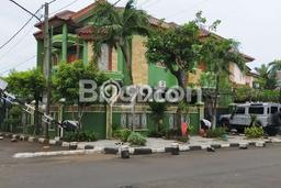 Dijual Rumah Premium dengan Fasilitas Sekitar Komplit di Duren Sawit, Jakarta Timur Dijual Rumah Premium dengan Fasilitas Sekitar Komplit di Duren Sawit, Jakarta Timur