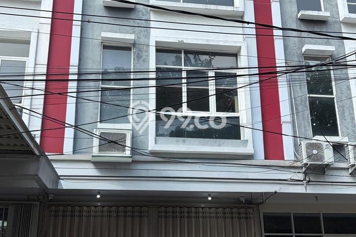 Ruko Bagus Dijual LB 151m2 Lokasi Strategis Surabaya Area Cocok untuk Berbisnis Ruko Bagus Dijual LB 151m2 Lokasi Strategis Surabaya Area Cocok untuk Berbisnis