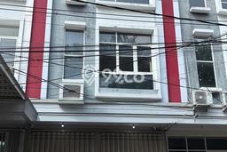 Ruko Bagus Dijual LB 151m2 Lokasi Strategis Surabaya Area Cocok untuk Berbisnis Ruko Bagus Dijual LB 151m2 Lokasi Strategis Surabaya Area Cocok untuk Berbisnis